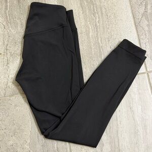 Like New Lululemon Wunder Under Leggings